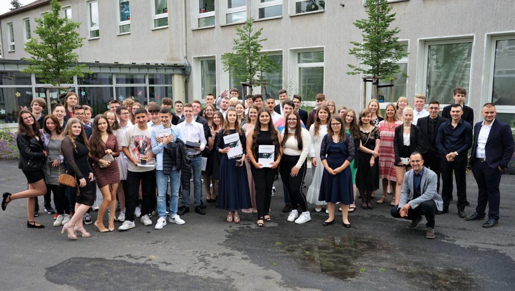 Gruppenfoto des Abschlussjahrgangs